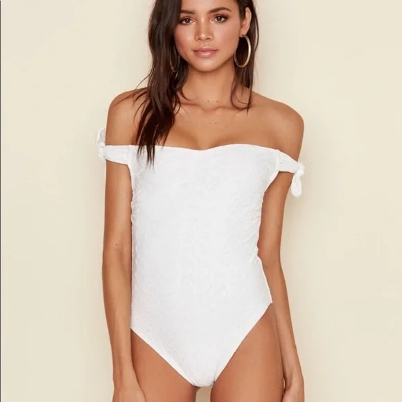 Dippin Daisys Eyelet One Piece Off Shoulder - Picture 2 of 7